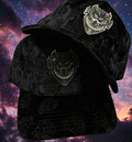 Gorra negra Oni Demon terciopelo bordado - Barbas Hat x Corridos Tumbados